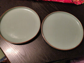 2 keramické talíře