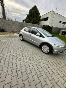 HONDA CIVIC VIII 1.4i VTEC, 73KW, r.v 2011 - 1