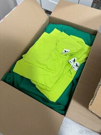 Nové trička a mikiny (50 ks) nepoužité - 1