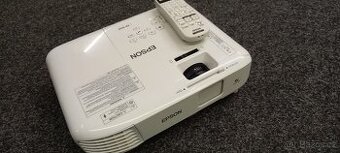Projektor Epson EB-W06