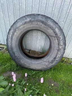 Pneumatika nákladní.