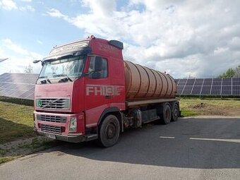 VOLVO CISTERNA