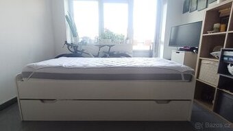 Postel s výsuvným šuplíkem na druhé lůžko