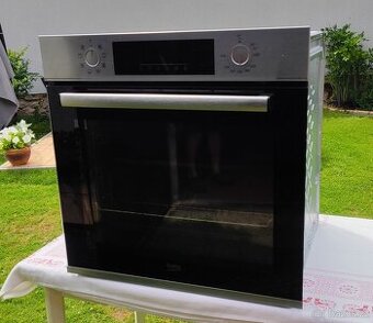Vestavěná trouba Beko BBIM12300M