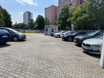 Pronájem zabezpečené plochy pro autobazar – Ostrava (areál R