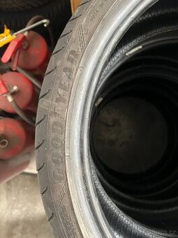 Good Year 245/35R20