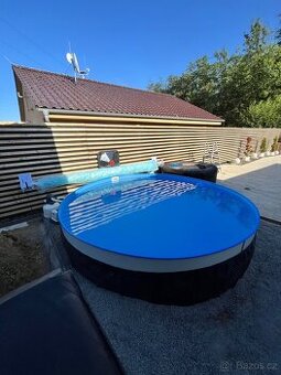 Naviják folie bazén