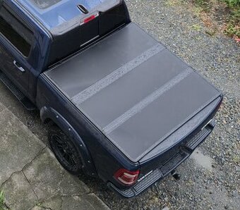 Kryt korby dodge ram 1500