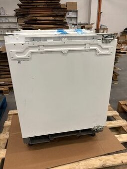 Vestavná lednice Electrolux