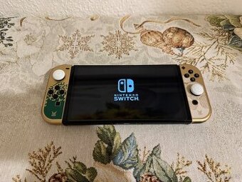 (Prodáno ❌💰) Nintendo Switch OLED Bílá Zelda Edition