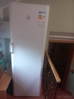 Mrazák šuplíkový Indesit UIAA12