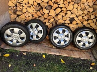 Toyota Yaris Zimni sada 185/60r15