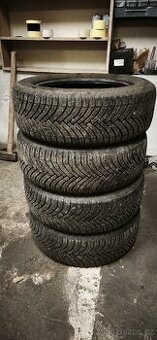 Celoroční pneu Michelin 185/60/15