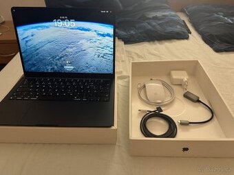 MacBook Air 13,6", Apple M3