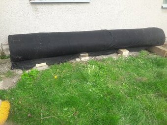 Netkaná textilie š.3,2m