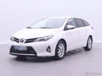 Toyota Auris 2,0 D-4D CZ Sports 1.Maj Tažné (2014) - 1