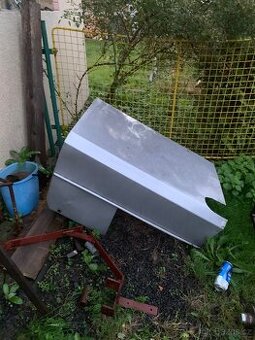 Nedokončený traktor