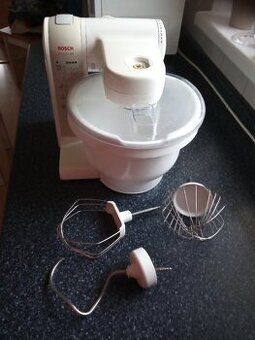 Kuchyňský robot Bosch a osobní váha Hyundai NOVÁ