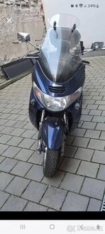 Suzuki Burgman 400