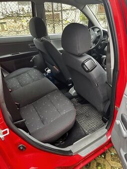 Mazda 2, spíš na náhradní díly