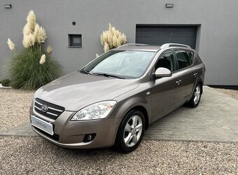 Kia Cee´d Combi 1.4 CVVT 80KW, Po 1. Majit., Výhřev, Po STK