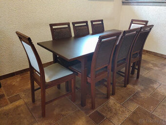 Jídelní stůl + 8 židlí