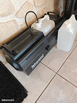 Profesionální výrobník mlhy BeamZ S3500 DMX 3500W