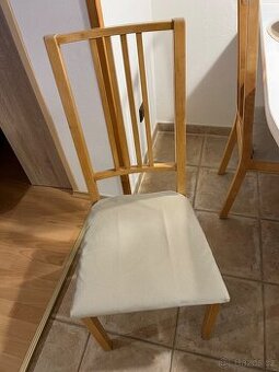 Dřevěné zidle Ikea