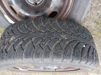 PRODÁM ZIMNÍ PNEU BARUM 215/55 R16