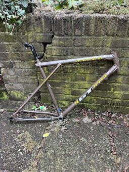 Hliníkový rám GT Avalanche AL 26”