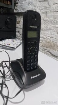 Bezdrátový telefon Panasonic KX-TG1611FX