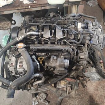Kia carens motor a převodovka 2,0crdi 85kw