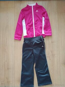 Sportovní souprava Decathlon vel. 110 (5let)