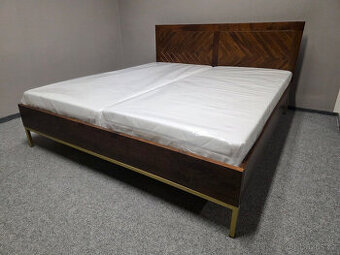 Nová manželská postel CALATRIA masiv akát - DOPRAVA ZDARMA