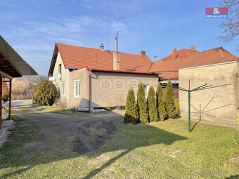 Prodej rodinného domu se zahradou, 1353 m², Dobříkov