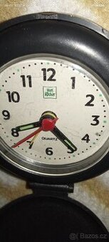 Přenosné rozkládací hodiny značky Quartz -Yves Rocher