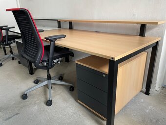 Kancelářské skříně, stoly a kontejnery K+N