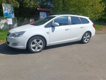 Opel Astra J 1.4 Sport Tourner LPG