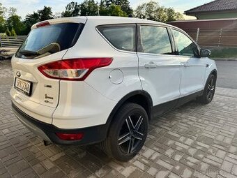 Ford Kuga 1,6 i, naj. 78.000 Km, nové ČR, 2 majitelka, 2013
