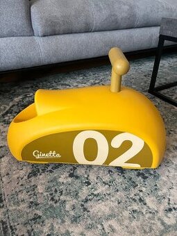Odrazedlo zlute auto Ginetta Italtrike