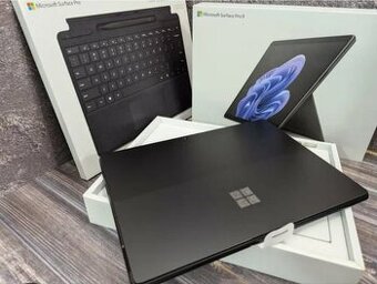 Microsoft Surface Pro 9 i7 / 16 GB / 256+ GB SSD - 1