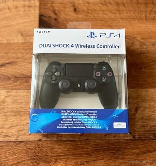 Originální ovladač Sony DualShock 4 pro PS4 V2 černý