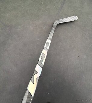 Hokejka CCM Ribcor Trigger 8 pro, pravá