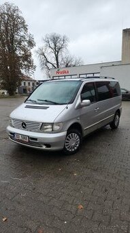 Mercedes V220 (verze se stolem)