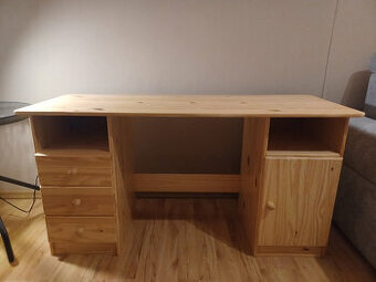 Psací stůl