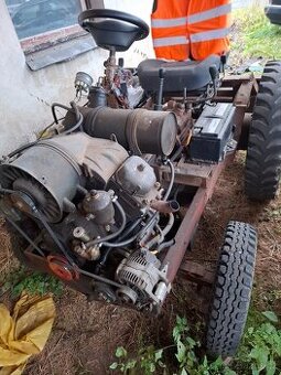 Traktůrek Multicar m22