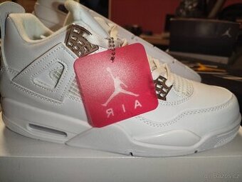 Nike Air Jordan 4 – White / Metallic Silver