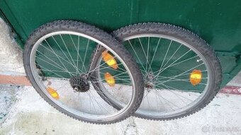 26" ráfky s pneu na horské kolo