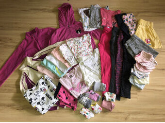 40 ks dívčího oblečení vel. 122/134