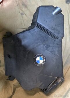Sání a dekl motoru na BMW E46 316ti